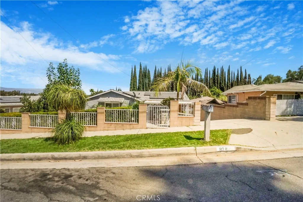 824 Muscatel Avenue, Rosemead, California 91770 home-pic-1